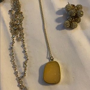 Ann Taylor pendant necklace